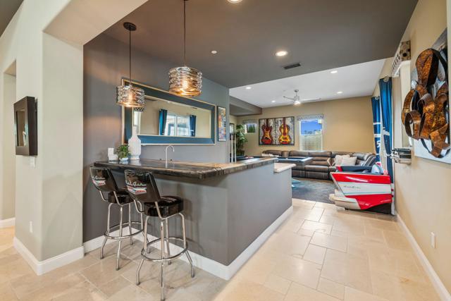 17 Emerald Court, Rancho Mirage CA: https://media.crmls.org/mediaz/d0b0cc36-9bc7-45e7-b04b-80517b9787b6.jpg