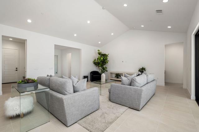 57540 Cherrywood Place, La Quinta CA: https://media.crmls.org/mediaz/d0b1e68e-e6ee-48fa-bd5b-8f70d3b96e2c.jpg