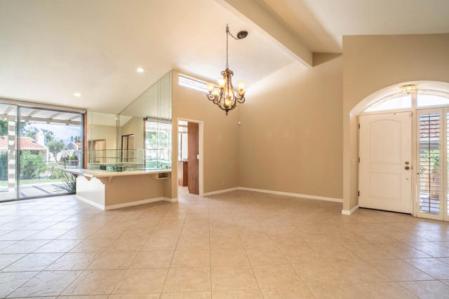 75180 Chippewa Drive, Indian Wells CA: https://media.crmls.org/mediaz/d0b26602-c348-4f02-80a3-be39beb4ea5b.jpg