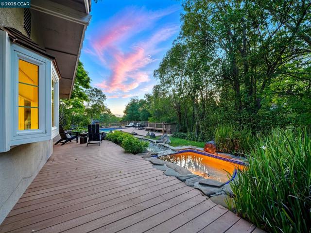 1804 Piedras Circle, Alamo CA: https://media.crmls.org/mediaz/d0b33361-d5af-4fa7-8668-1319d9e7ac21.jpg