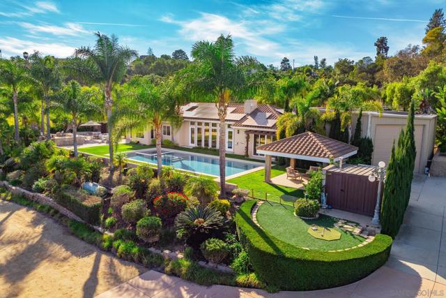 4703 Briana Ct, Fallbrook CA: https://media.crmls.org/mediaz/d0b3459f-6acc-4cb8-8071-1e775e3228ef.jpg