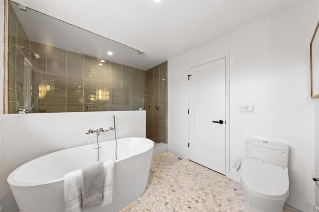 1575 Kingswood Drive, Hillsborough CA: https://media.crmls.org/mediaz/d0b35117-34a9-4aac-83b3-0ecc721ceece.jpg