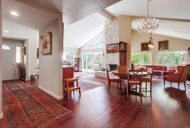 1129 La Casa Drive, San Marcos CA: https://media.crmls.org/mediaz/d0b3ad8e-d2be-469f-a148-1c19bd4b6288.jpg