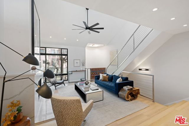 2108 Neilson Way, Santa Monica CA: https://media.crmls.org/mediaz/d0b3e13a-e55c-4e2c-b38b-47fe2edef137.jpg