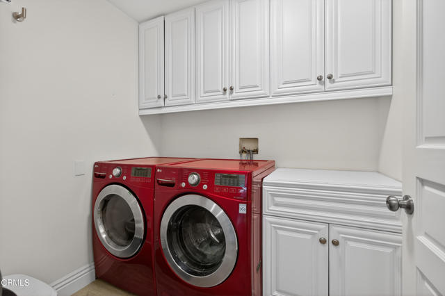 3746 Dunkirk Drive, Oxnard CA: https://media.crmls.org/mediaz/d0b46458-2f2a-49f9-87e2-b1a91ebc6623.jpg