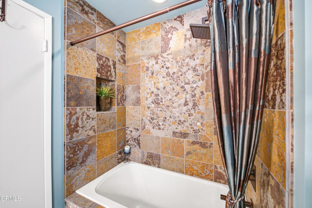 Detail Gallery Image 19 of 38 For 271 Calle Higuera, Camarillo,  CA 93010 - 6 Beds | 3 Baths