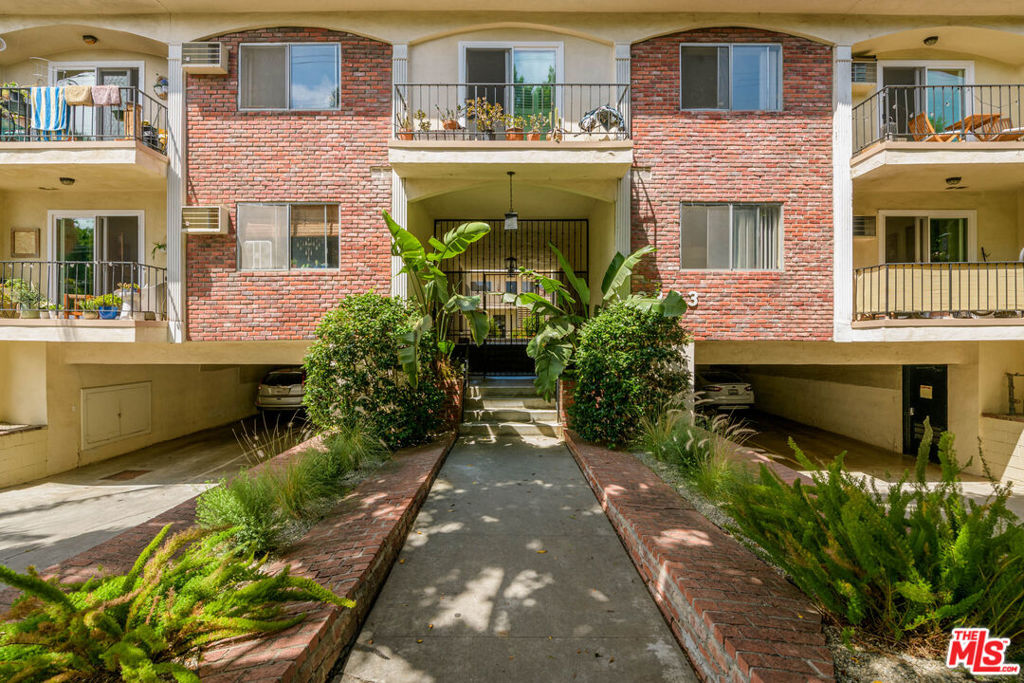 2803 Arizona Avenue #10