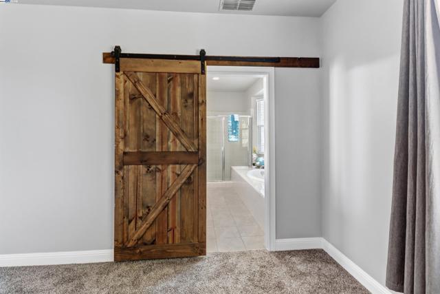 5512 Sagehen Ct, Loomis CA: https://media.crmls.org/mediaz/d0b616ef-ad15-47d0-aa42-fc22f00ab2b3.jpg