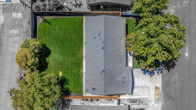 7718 Millbrook Ave, Dublin CA: https://media.crmls.org/mediaz/d0b66104-6ca6-4337-9d99-2eb3c62031db.jpg