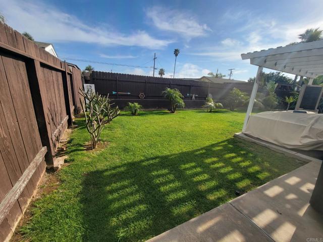 Detail Gallery Image 6 of 10 For 851 Holly Ave, Imperial Beach,  CA 91932 - 3 Beds | 2 Baths