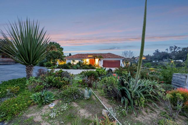 1761 Winterwarm Dr, Fallbrook CA: https://media.crmls.org/mediaz/d0b730e9-2207-4f7d-b0fb-6e2dfd56aa45.jpg