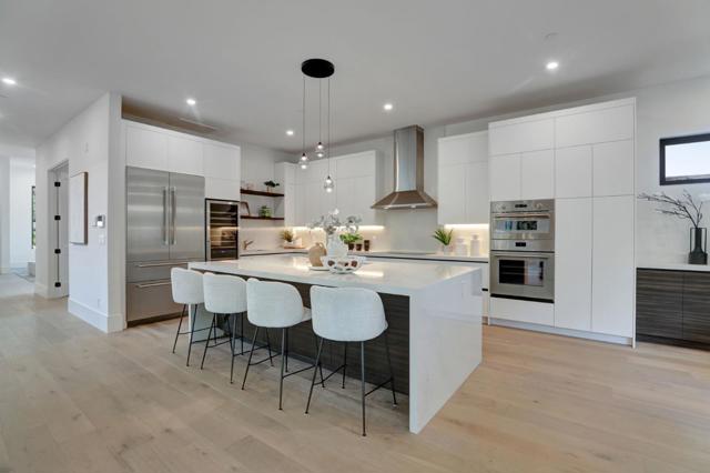 546 9th Avenue, Menlo Park CA: https://media.crmls.org/mediaz/d0b77106-0193-44d6-bbc5-7502a4826af4.jpg
