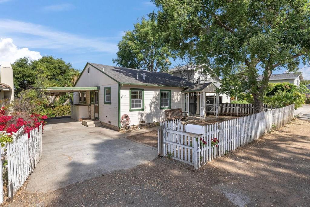 10154 Amelia Court