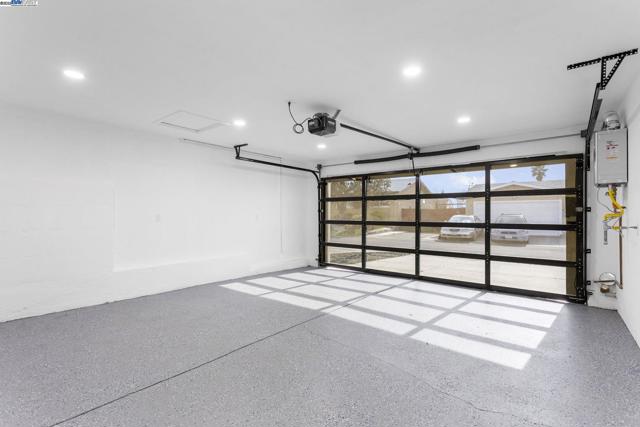 365 Monaco Ave, Union City CA: https://media.crmls.org/mediaz/d0b93cb6-4a88-4b0e-bd22-77e4dec3cf9b.jpg