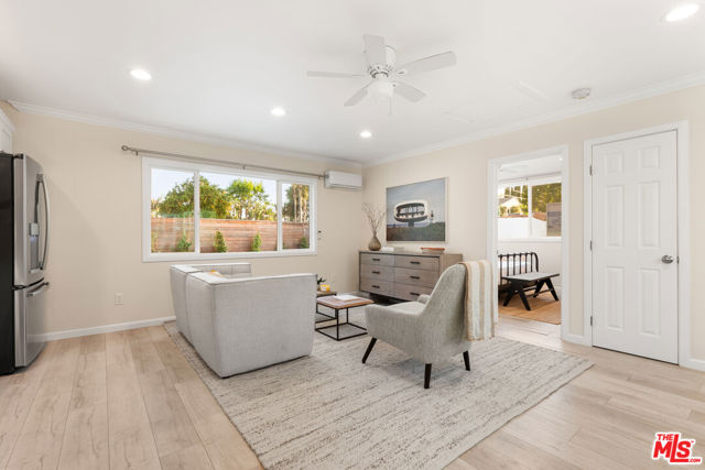 11536 Otsego Street, Valley Village CA: https://media.crmls.org/mediaz/d0b94711-79d3-4e5d-a38b-94db99fef507.jpg