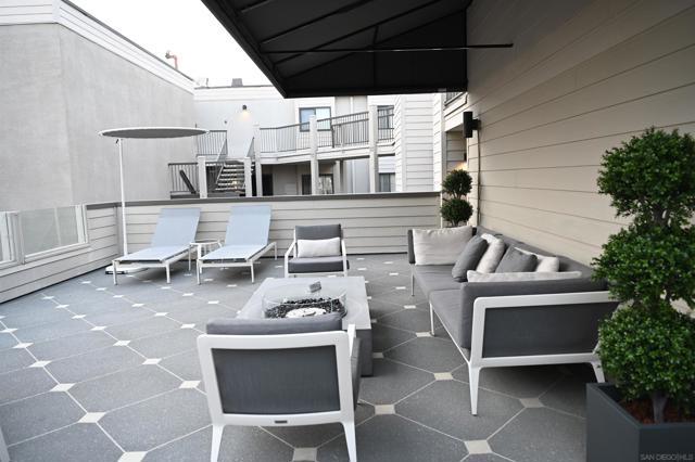 7550 Eads Ave, La Jolla CA: https://media.crmls.org/mediaz/d0b95a66-c6ee-4a1f-8ed7-e7ef55cdc856.jpg