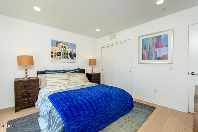 Detail Gallery Image 36 of 48 For 11594 Riverside Dr, North Hollywood,  CA 91602 - 3 Beds | 3/1 Baths