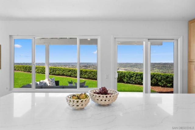 8396 High Winds, San Diego CA: https://media.crmls.org/mediaz/d0b97a4b-1c37-4567-99c4-6307267a96c0.jpg