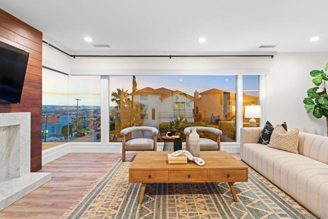 3301 Trumbull St, San Diego CA: https://media.crmls.org/mediaz/d0b9f9e1-12d7-445d-b342-74e42aec63ba.jpg
