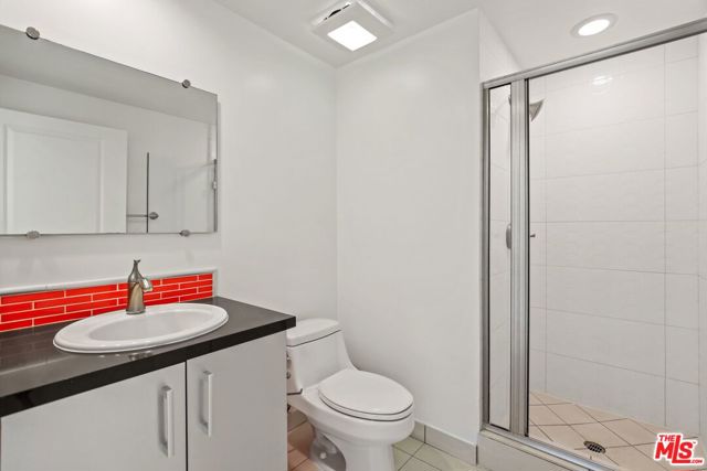 1331 Amherst Avenue, Los Angeles CA: https://media.crmls.org/mediaz/d0ba1a9f-5e11-4461-b7e7-77a93e9f1676.jpg