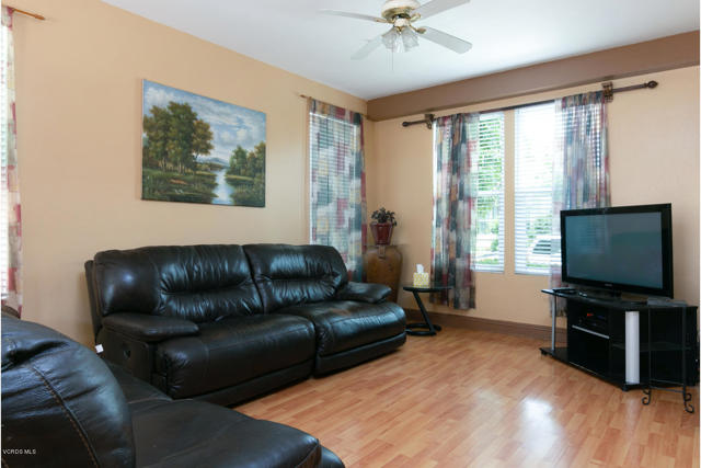 751 Paseo Nogales, Oxnard CA: https://media.crmls.org/mediaz/d0ba9f65-d59b-4c45-977c-77a65b4c0e82.jpg