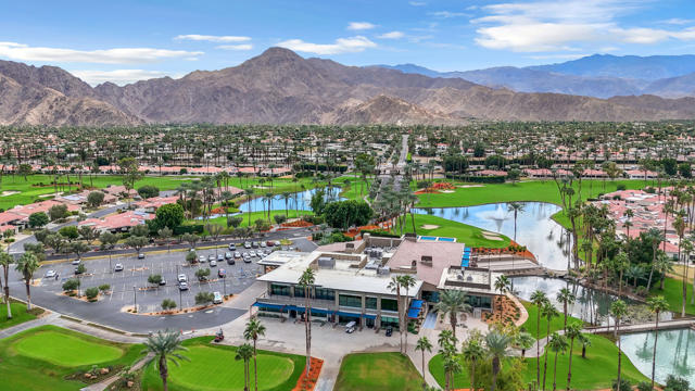 75273 Spyglass Drive, Indian Wells CA: https://media.crmls.org/mediaz/d0bbf479-2a8a-49ce-9c22-5f840829f442.jpg