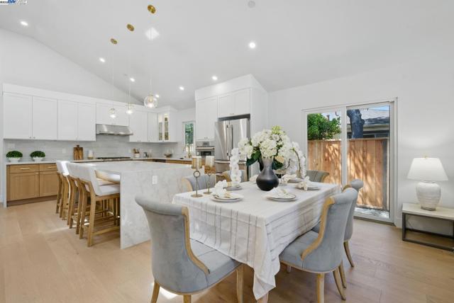 175 N Frances St, Sunnyvale CA: https://media.crmls.org/mediaz/d0bc0ede-287d-4518-a18a-2a4f51ad2bbb.jpg