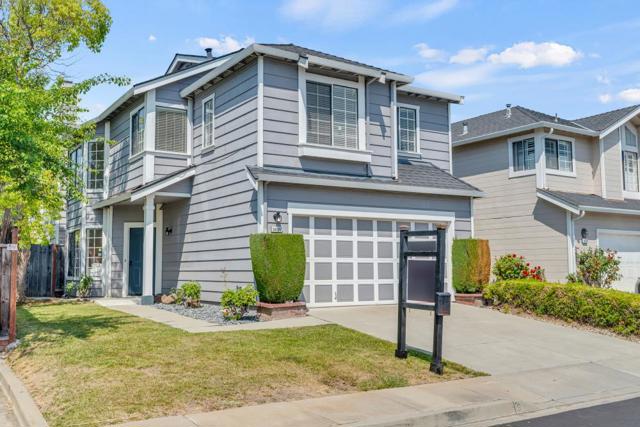 34307 Quartz Terrace, Fremont CA: https://media.crmls.org/mediaz/d0bc192f-34eb-48c8-83ee-5faefd2ea90d.jpg