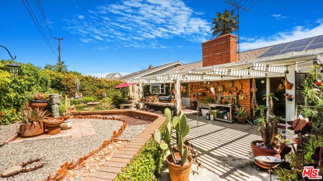 1237 Brian Street, Placentia CA: https://media.crmls.org/mediaz/d0bc61d9-d8f2-4838-9fad-d3b430a58805.jpg
