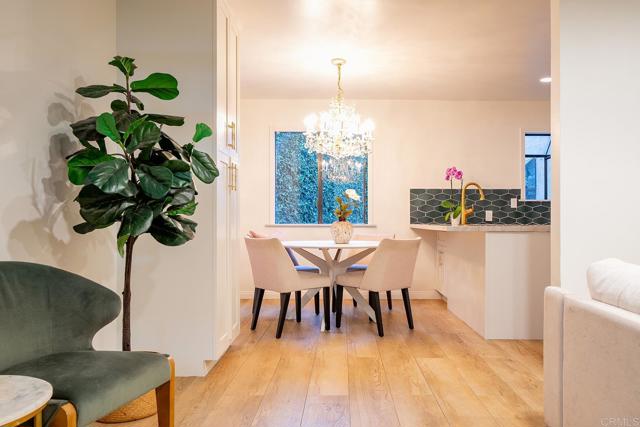 Detail Gallery Image 6 of 27 For 2136 Oceanside Bld, Oceanside,  CA 92054 - 2 Beds | 1 Baths