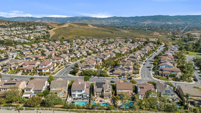 1877 Seasons Street, Simi Valley CA: https://media.crmls.org/mediaz/d0be8a8e-05ec-4564-a6fd-1f71e2568382.jpg