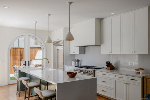 4374 Adams Ave, San Diego CA: https://media.crmls.org/mediaz/d0be9e7f-b6d0-47b4-9ac6-38458531e876.jpg