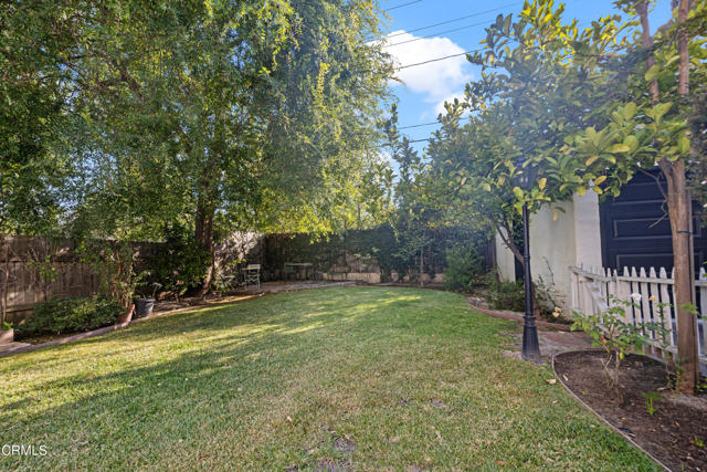 263 San Miguel Road, Pasadena CA: https://media.crmls.org/mediaz/d0bf3858-bde9-4d5b-9fe9-5be5d1a1f8f4.jpg