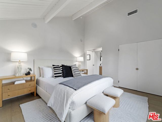 2304 Vestal Avenue, Los Angeles CA: https://media.crmls.org/mediaz/d0bf836f-9c4d-4599-8ff5-189278ee815c.jpg