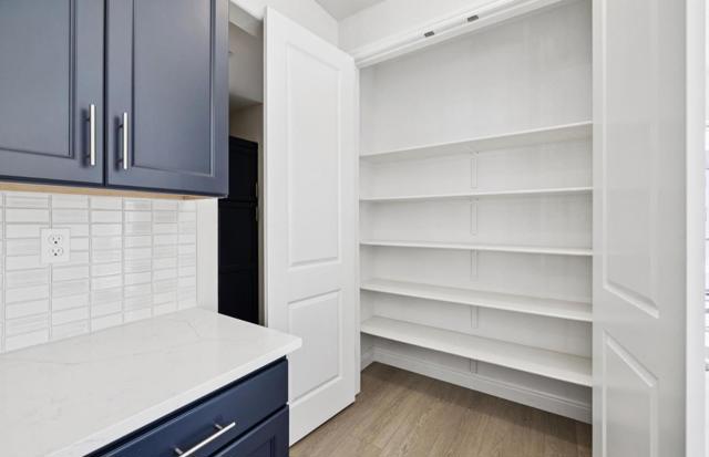 2425 Willow Way, San Mateo CA: https://media.crmls.org/mediaz/d0bf84ce-6f46-4108-abc6-c0166c62b223.jpg