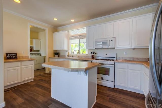 Detail Gallery Image 9 of 64 For 1930 W San Marcos Blvd #163,  San Marcos,  CA 92078 - 2 Beds | 2 Baths