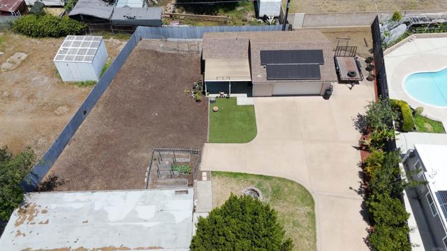 2394 Dryden Avenue, El Cajon CA: https://media.crmls.org/mediaz/d0c0189e-1b78-43f8-b1d2-2c1a198a7841.jpg