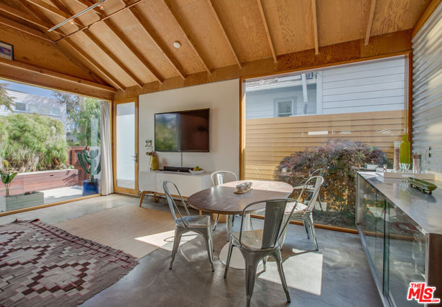745 Navy Street, Santa Monica CA: https://media.crmls.org/mediaz/d0c08a6b-05d7-4f63-8312-4d45af5b74de.jpg