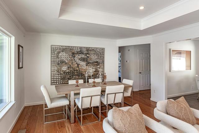 Image 4 of 32 For 1385 Montclaire Court