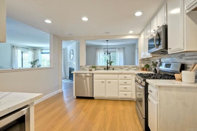 Detail Gallery Image 11 of 40 For 3115 Avenida Topanga, Carlsbad,  CA 92009 - 3 Beds | 2/1 Baths