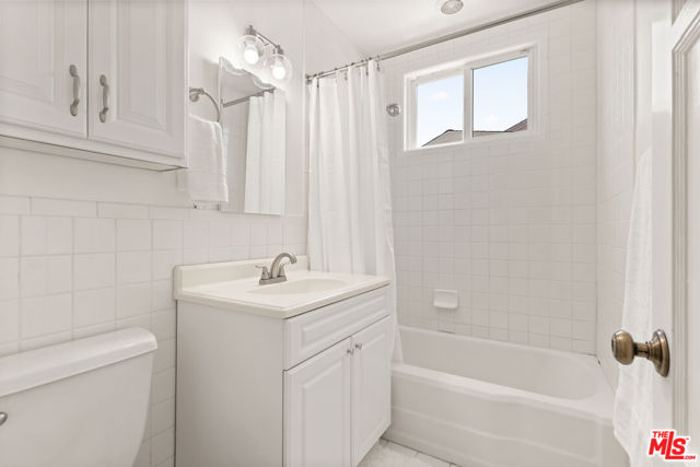 7818 Toland Avenue, Los Angeles CA: https://media.crmls.org/mediaz/d0c245c8-da7c-44d6-924e-8dcb37b4a1fe.jpg