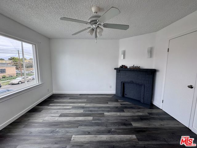 858 W 88th Street, Los Angeles CA: https://media.crmls.org/mediaz/d0c2e40b-19dd-4924-9124-4adeb59dbc4c.jpg