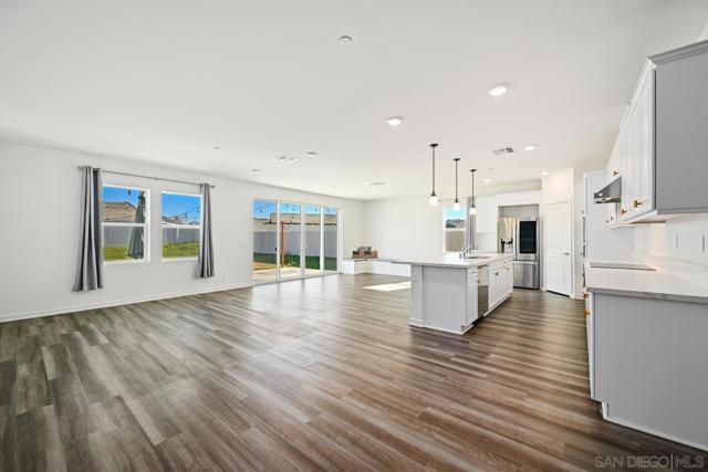 13410 Pasture Ct, Valley Center CA: https://media.crmls.org/mediaz/d0c2e529-809f-4936-be2a-ed77eaa37ddd.jpg