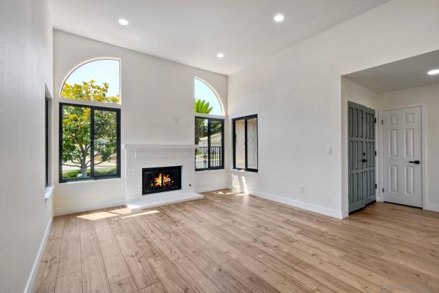 13356 Corte De Comares, San Diego CA: https://media.crmls.org/mediaz/d0c31beb-e8c8-47a6-b347-eea382331780.jpg