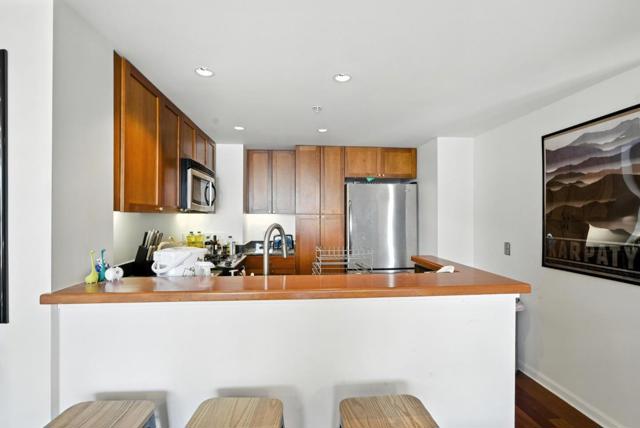 400 Beale Street, San Francisco CA: https://media.crmls.org/mediaz/d0c321fd-4c21-41c2-8326-1c0e93b2a655.jpg