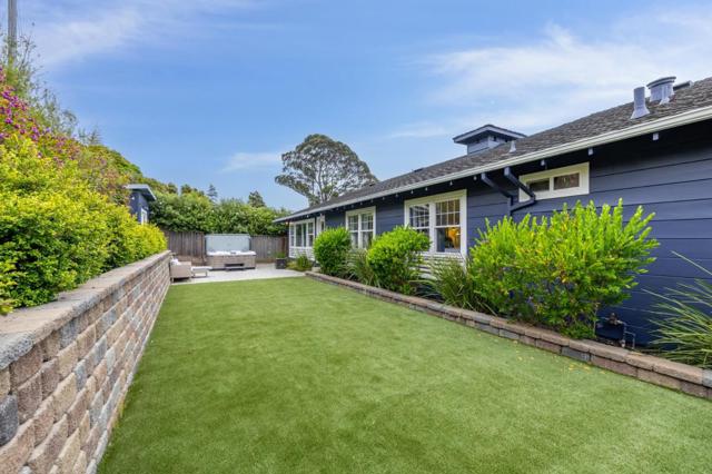 3279 N Cabrillo Highway, Half Moon Bay CA: https://media.crmls.org/mediaz/d0c32b34-33da-4c5d-a57f-3146c802d736.jpg