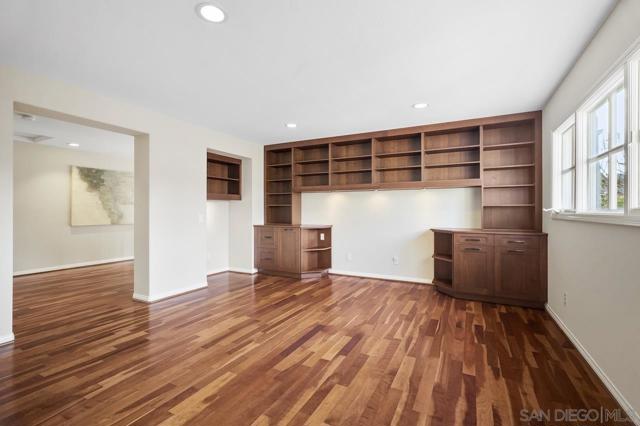 4745 Finchley Terrace, San Diego CA: https://media.crmls.org/mediaz/d0c3d2a3-ce4d-4da4-8c49-fb3117c40e76.jpg