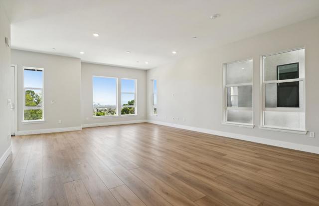 2512 Sage Street, San Mateo CA: https://media.crmls.org/mediaz/d0c4bd3d-edf5-4f6e-9a47-58b18e99754d.jpg