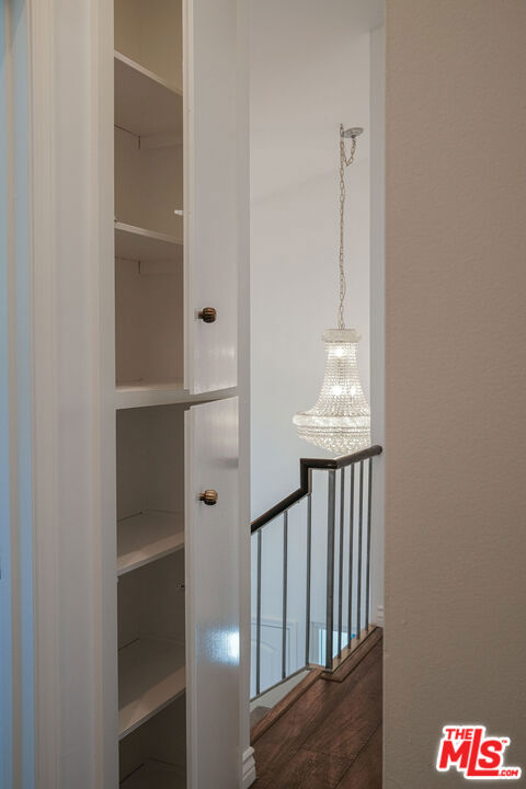 17149 Clemons Drive, Encino CA: https://media.crmls.org/mediaz/d0c4d584-5866-42ad-95da-72aed3d7eac6.jpg