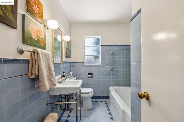 22574 6Th St, Hayward CA: https://media.crmls.org/mediaz/d0c4f13c-8e17-4738-9010-7007205c6eaf.jpg